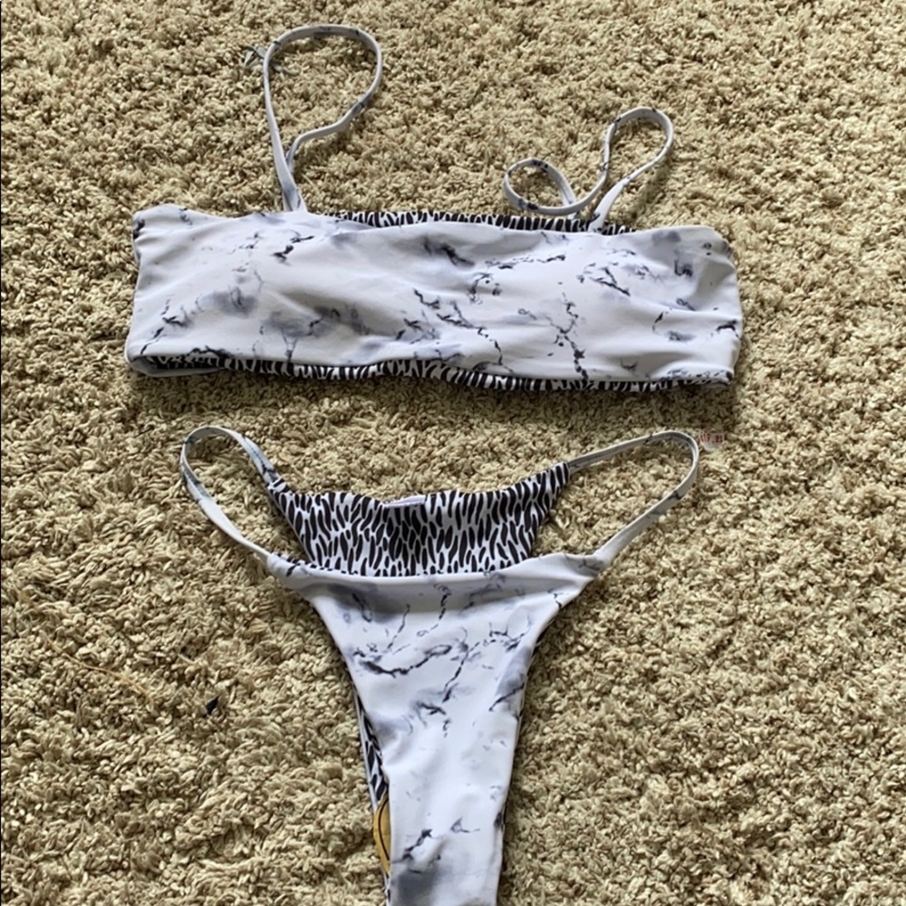 Super cute reversible bikini NEVER WORN